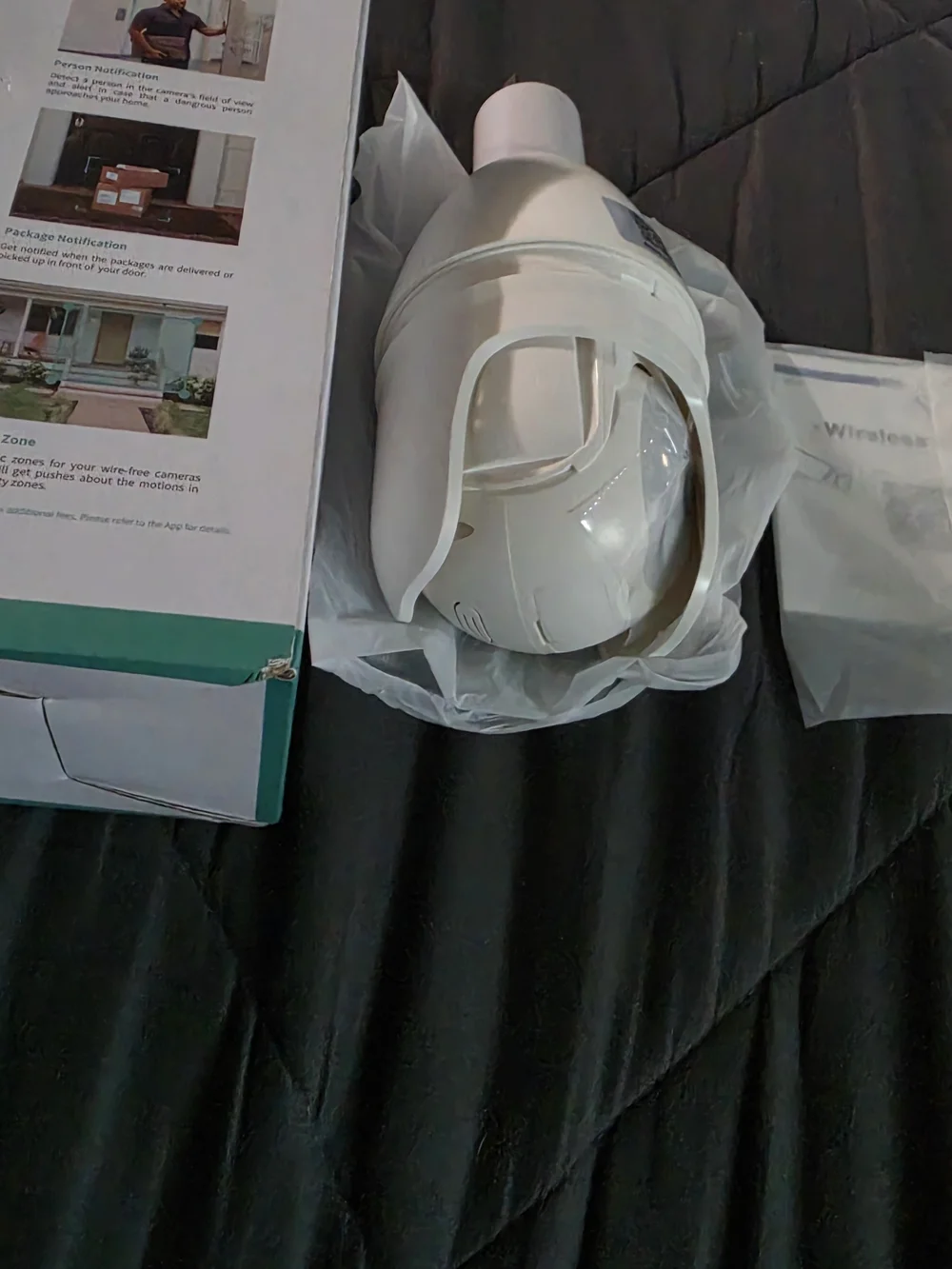 White Smart PTZ Bulb Camera - WiFi Pan-Tilt Security
